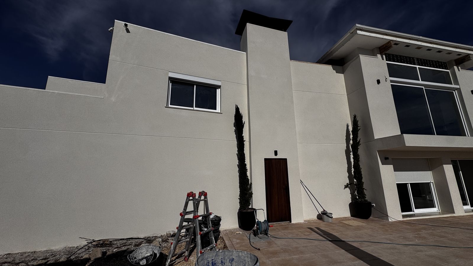Fachada rehabilitada con mortero monocapa terminada en Murcia